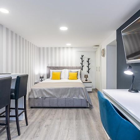 Small, Sweet & Cosy Apartments Rijeka Bagian luar foto