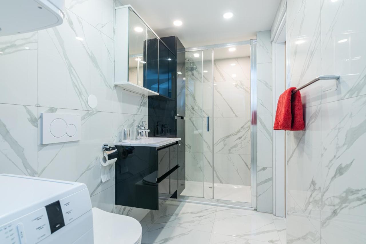Small, Sweet & Cosy Apartments Rijeka Bagian luar foto