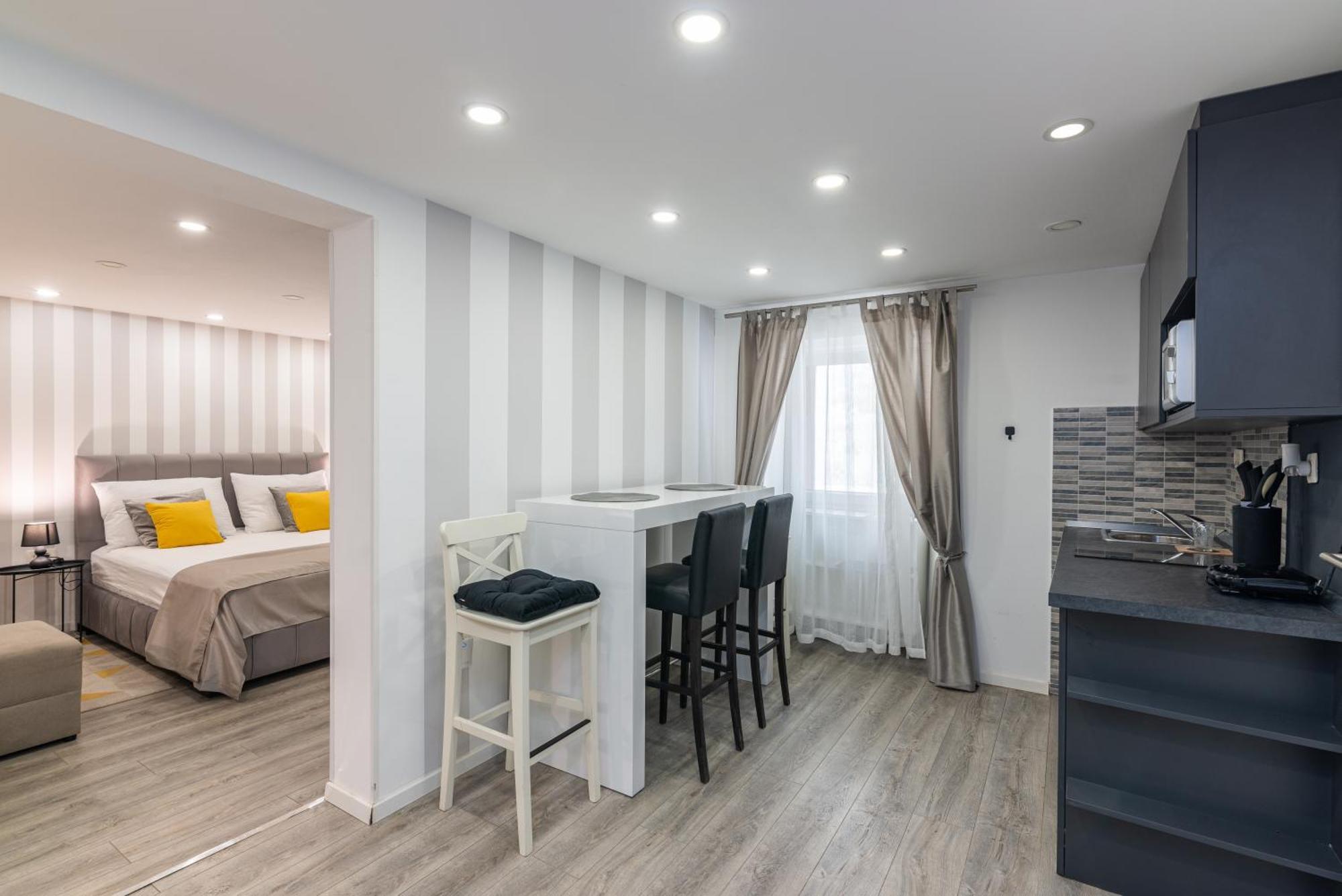 Small, Sweet & Cosy Apartments Rijeka Bagian luar foto