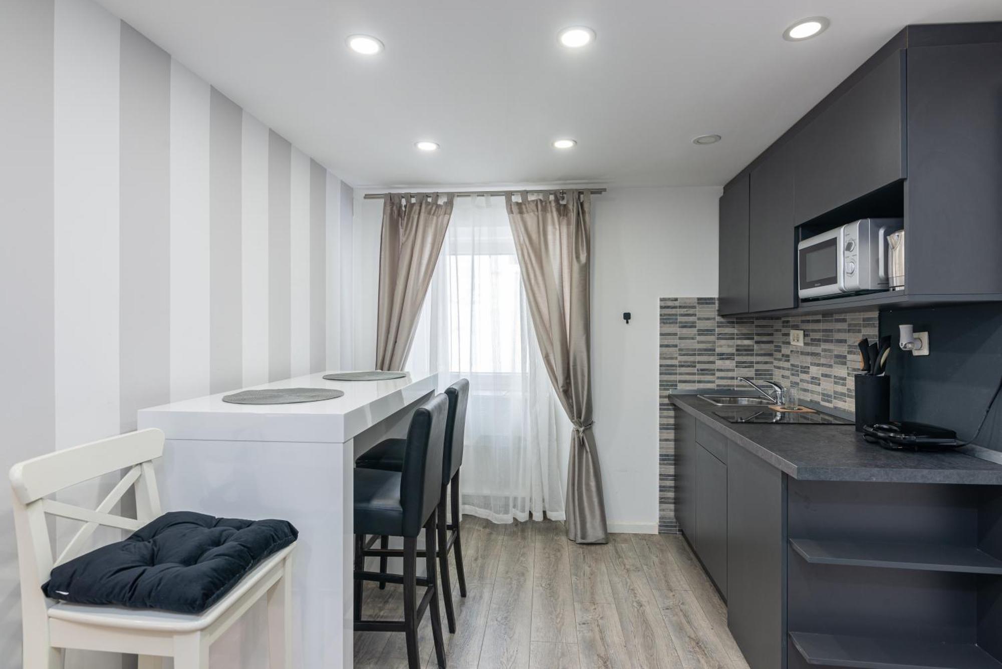 Small, Sweet & Cosy Apartments Rijeka Bagian luar foto